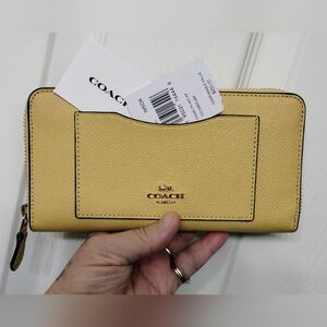 Coach Wallet NWT